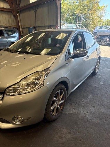 Trappe essence peugeot - 208, 1